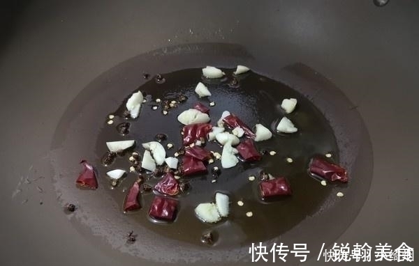 手撕包菜|胃不好就多吃它,养胃护胃身体好,隔三差五吃1次,胃慢慢好起来