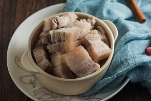 这才是红烧肉的正确做法,色泽红亮,软糯不油腻,太馋人了