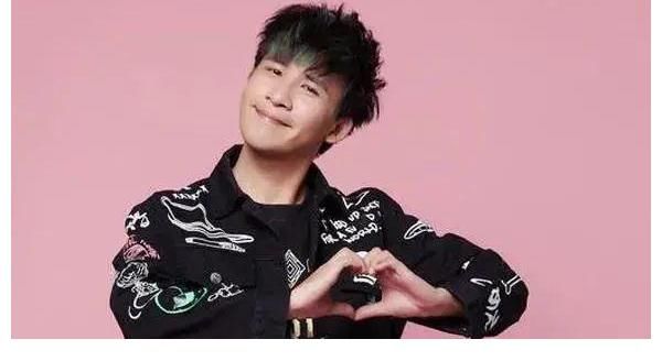 不装清高，就是爱钱不行吗？