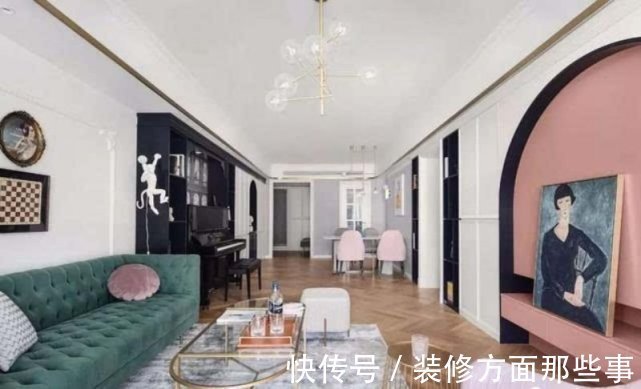 壁龛|125平现代风三居室,拿黑色壁龛充当餐边柜,实用大气