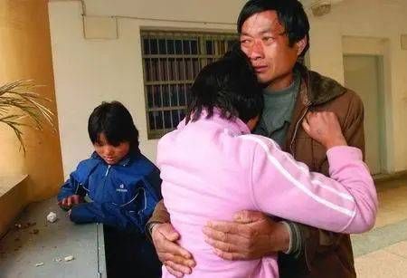  癌变|46父女双双查出肠癌，医生坦言：这“玩意”吃多了，肠道易癌变！