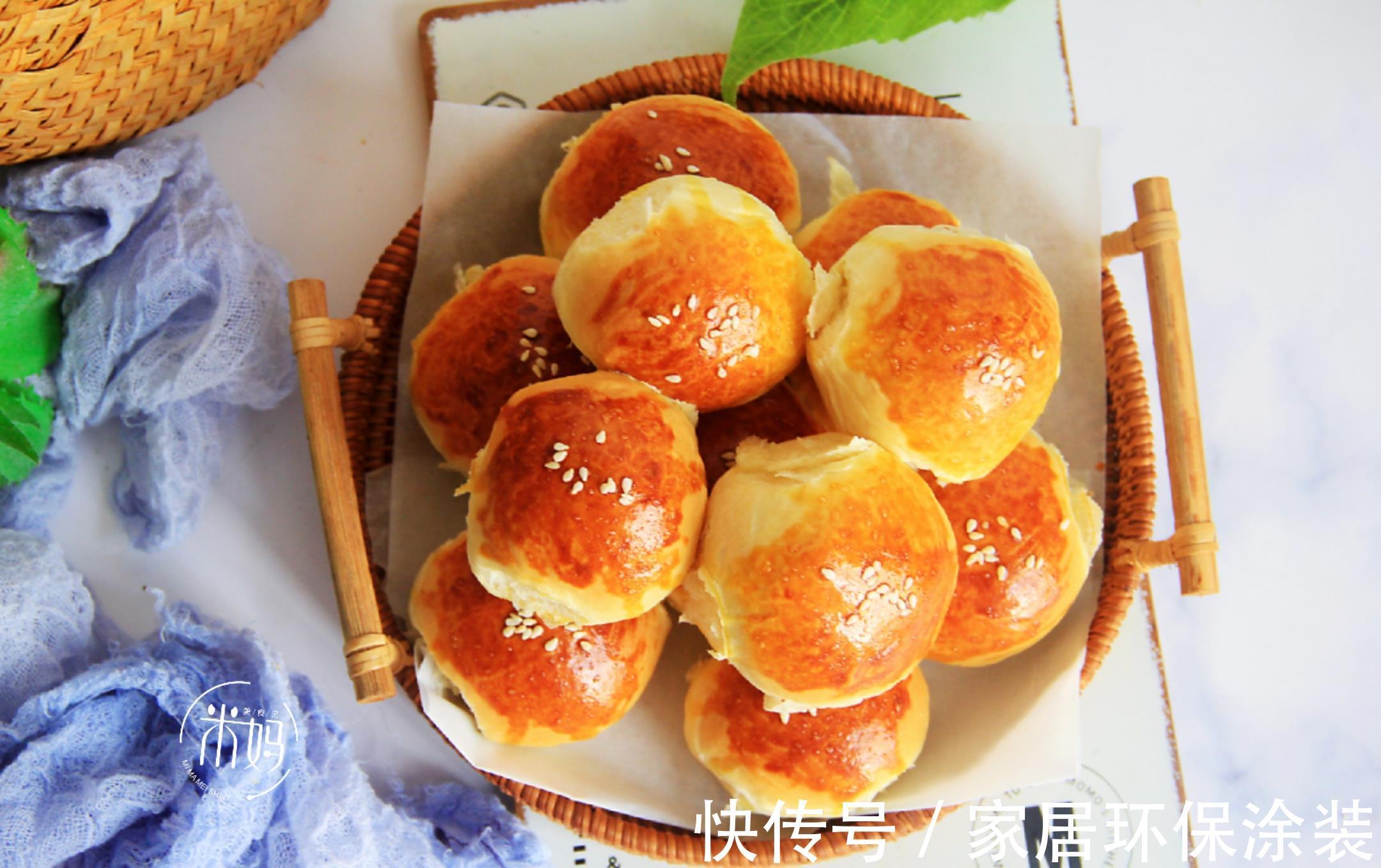 保鲜膜|在家自制面包，10分钟揉出手套膜，松软拉丝，比电饭煲蛋糕还好吃