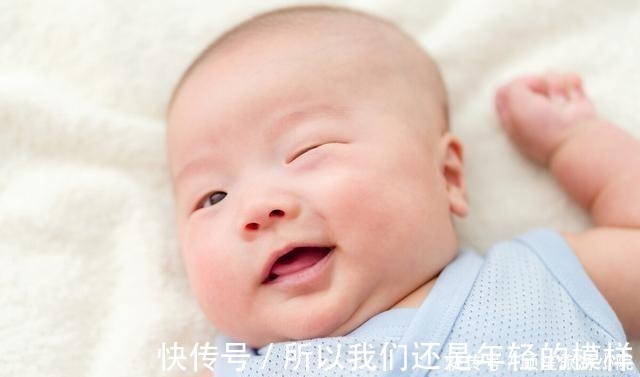 家长|宝宝睡觉爱出汗不一定是因为热,有两个原因家长别忽视