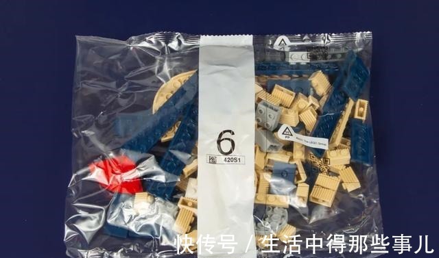 羽毛|乐高哈利波特76391霍格沃茨经典藏品开箱评测!