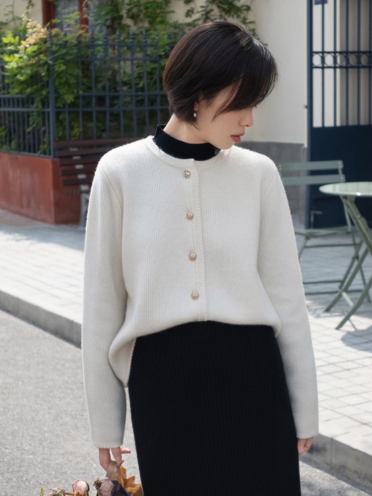 牛仔裤|人手一件的针织衫这样穿,保暖还高级,气质女神专属