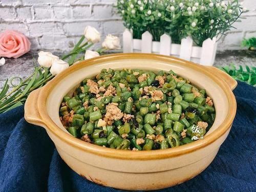绝配|豆角和它是绝配,炒一盘下饭,保证一粒米饭都不剩,太香了