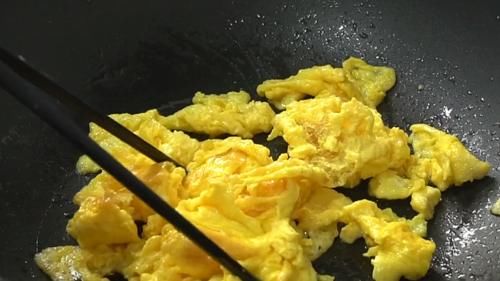 面条|第一次见山药的这种吃法，五分钟搓一盘，爽滑筋道，营养又好吃