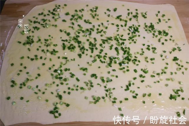 发面饼|发面饼这样做，柔软又多层，喷香好吃，凉了也不硬