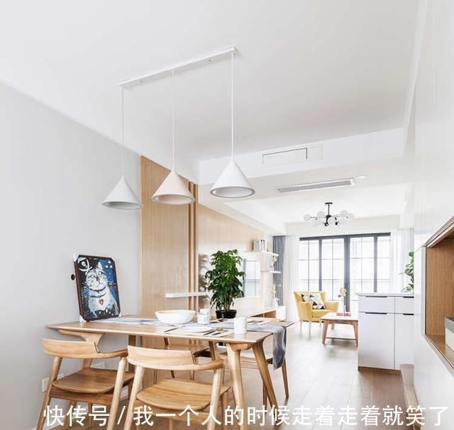 原木|闺蜜93平米的新房装修太美了,原木风的设计很温馨,进门就被吸引
