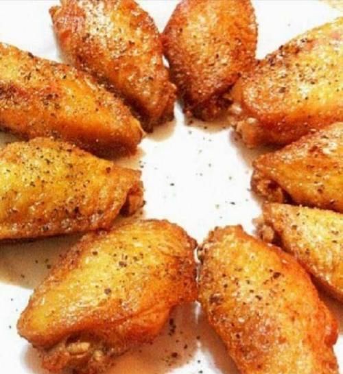 12道油煎出来的特色菜，看着就很有食欲，吃起来鲜香可口回味无穷