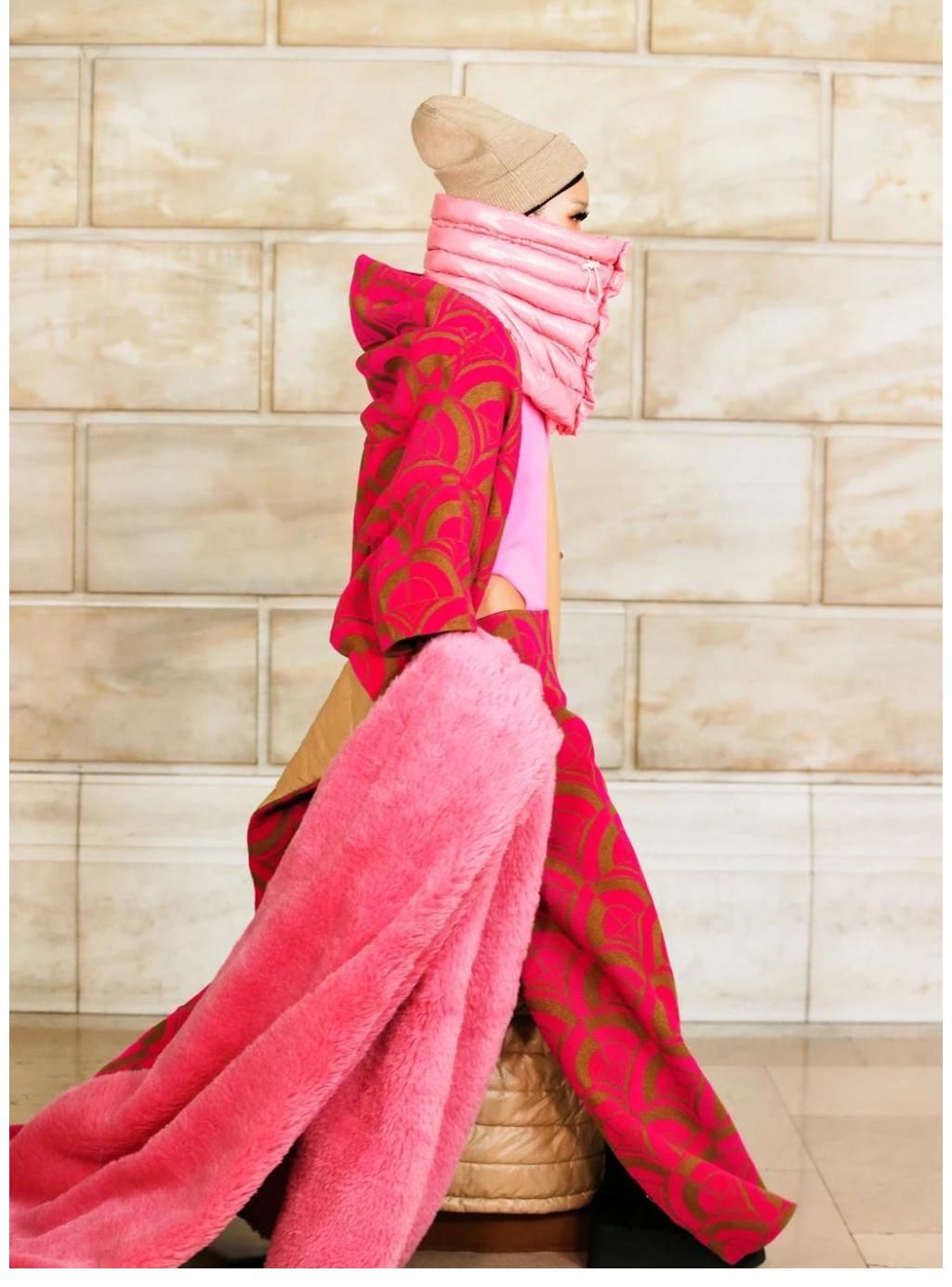 快节奏|快看！那个人好怪哦！没有啊，我觉得蛮有个性的啊！哈哈