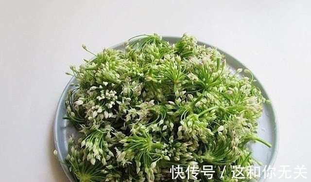 鸡蛋|此花别再扔了, 和鸡蛋一炒, 就是饭店一道香喷喷的菜肴美味！