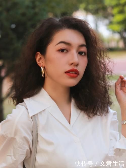 小疯|5款适合头发稀少的发型,洋气又好看,让你美得更出彩