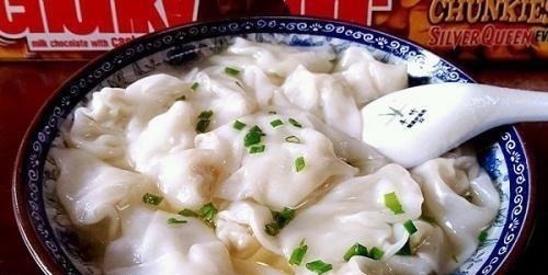 馄饨汤汁不难调，只需加这几种调料，开水一冲，比骨头汤还鲜！