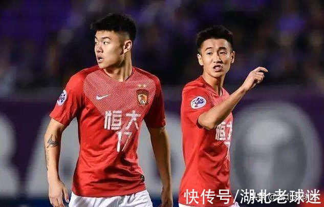 李铁|球迷说对了！韦世豪回到联赛就进球，李铁信赖的张稀哲提前下场