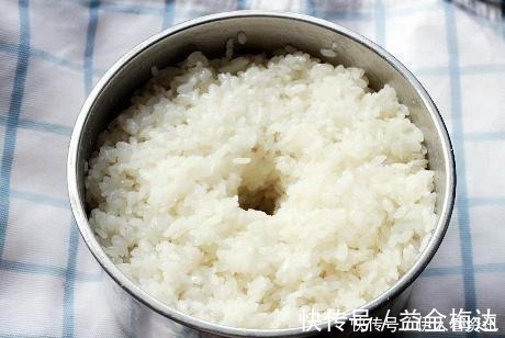我做酒酿有一手，不用泡米不用蒸，简单更省事，清香醇厚味道好