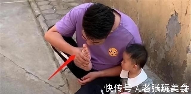 舅舅|“不靠谱舅舅”带娃走红,伸臭脚丫把外甥女熏跑,网友:正月去剃头