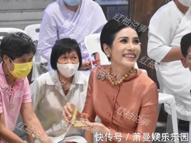 泰王|太后抬举诗妮娜贵妃！特许佩戴“莲花宝链”，已获得准王后待遇