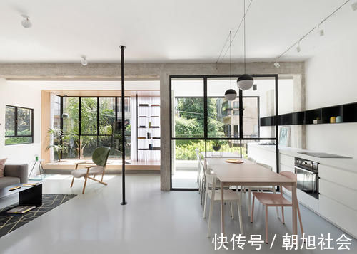 业主|真有一套!厨房橱柜打到阳台,玻璃隔断成了中西双厨用起来更爽