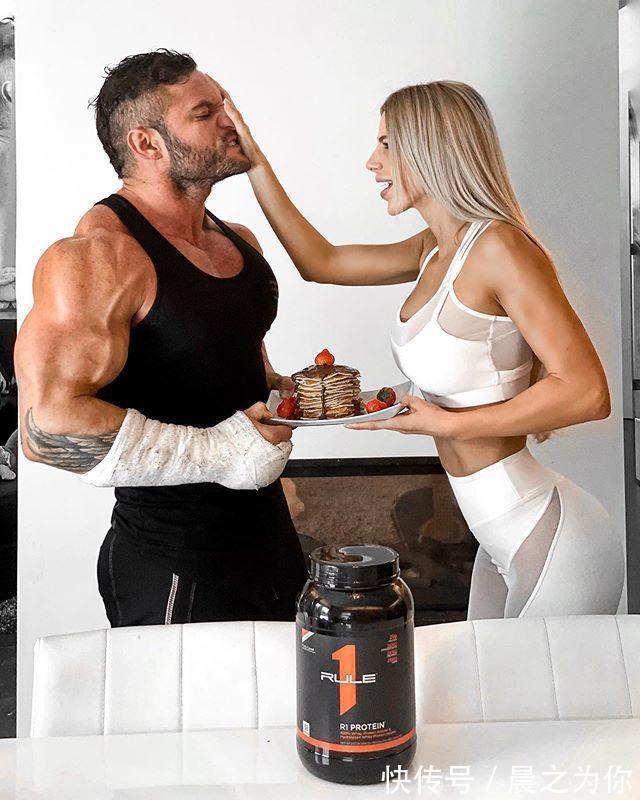 拉扎尔|身高170cm的她，拥有圆润的臀部，丰满的胸部和教科书般的腹肌！