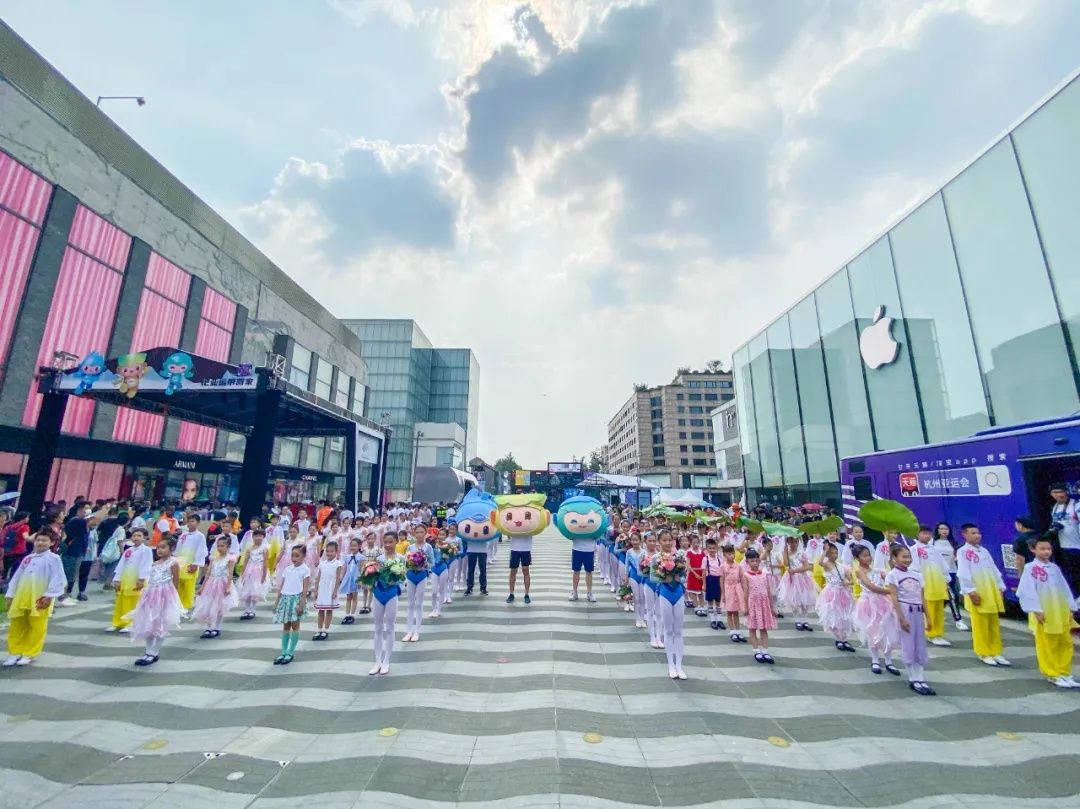 亚运会|杭州亚运倒计时200天，时代小学200个小朋友用歌声“等你来”