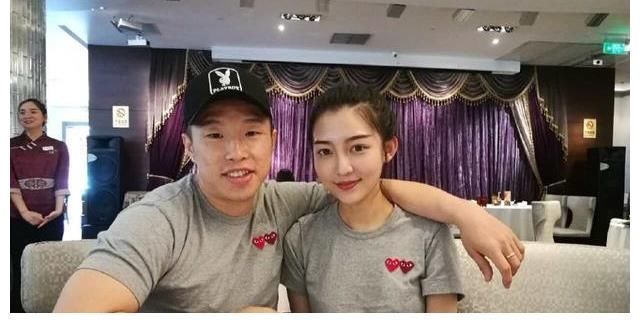 高杰伦|德云社烧饼被妻子套路,私房钱被榨干,本人发文哀叹:晴天霹雳
