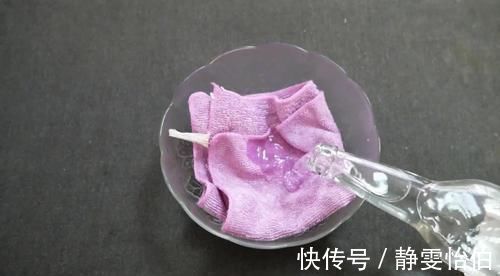 毛巾用久了又臭又滑,这样清洗完跟新的一模一样,不得不感叹聪明