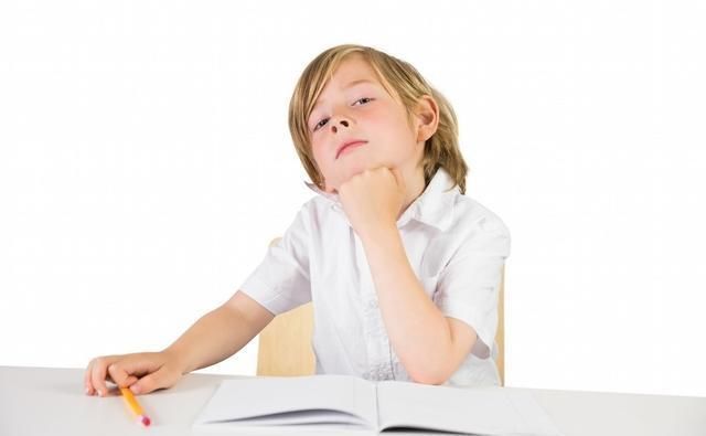 外部世界|宝宝爱看电视到底是好是坏面对这样的情况,父母又该如何做呢