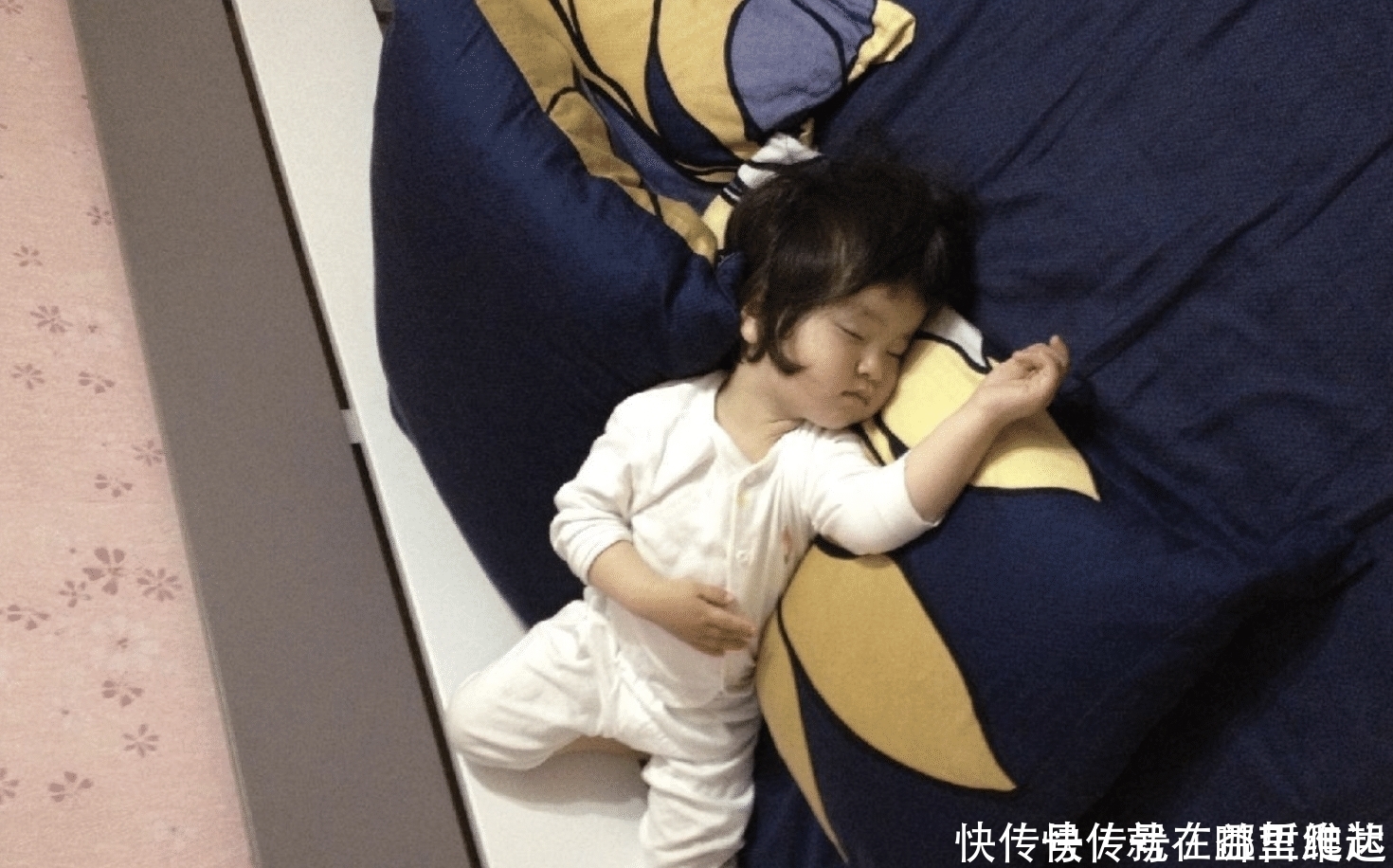 头型|睡枕头的孩子和不睡枕头的孩子,有哪些不同?区别还不小