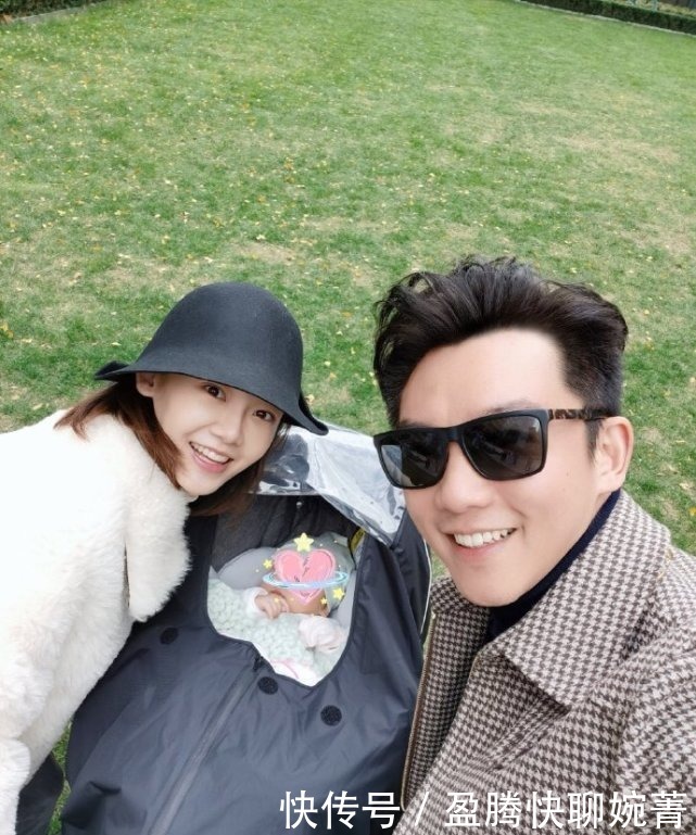 整个城市吃狗粮!“郑恺爱苗苗”出现大屏上,夫妻甜蜜羡煞旁人