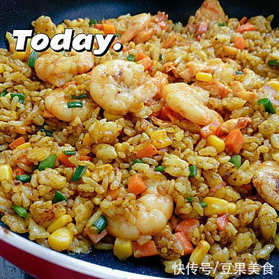 冬天吃#精致一人食#咖喱粉虾仁炒饭,暖身又暖心