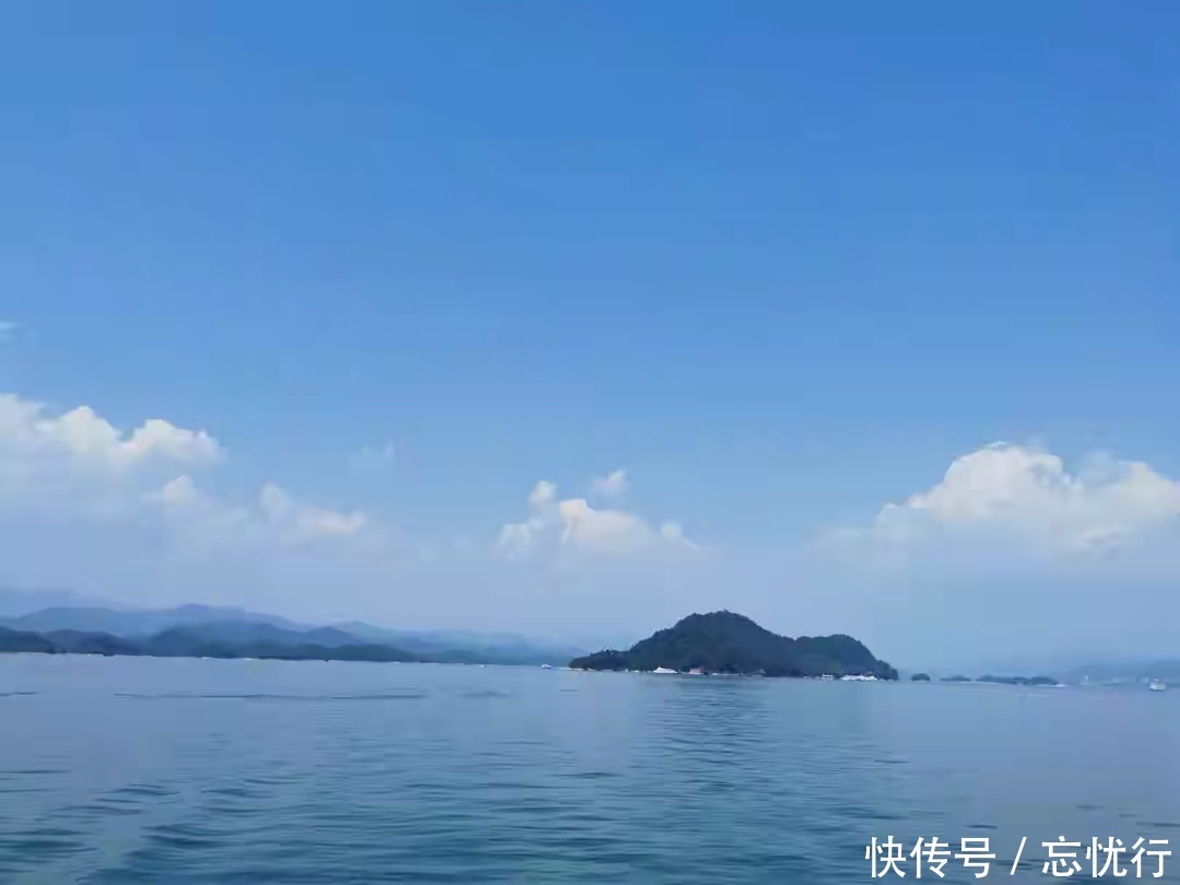 千岛湖静美如初见，“一镜湖水烟波渺，清澈如泉皆可饮”