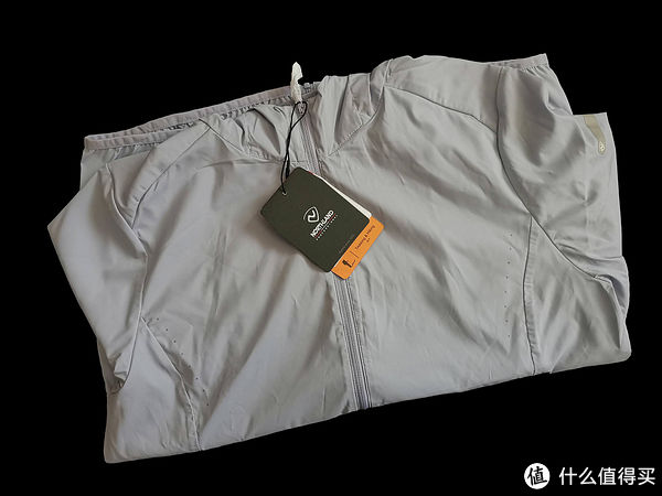 防晒霜|谁说户外运动就会变黑？诺诗兰防晒蝉翼防晒衣呵护你的皮肤