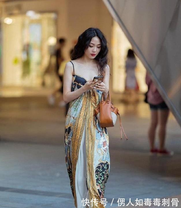 裙子|短裙美女古色古香，还带着现代的韵味，走起路来要很温柔
