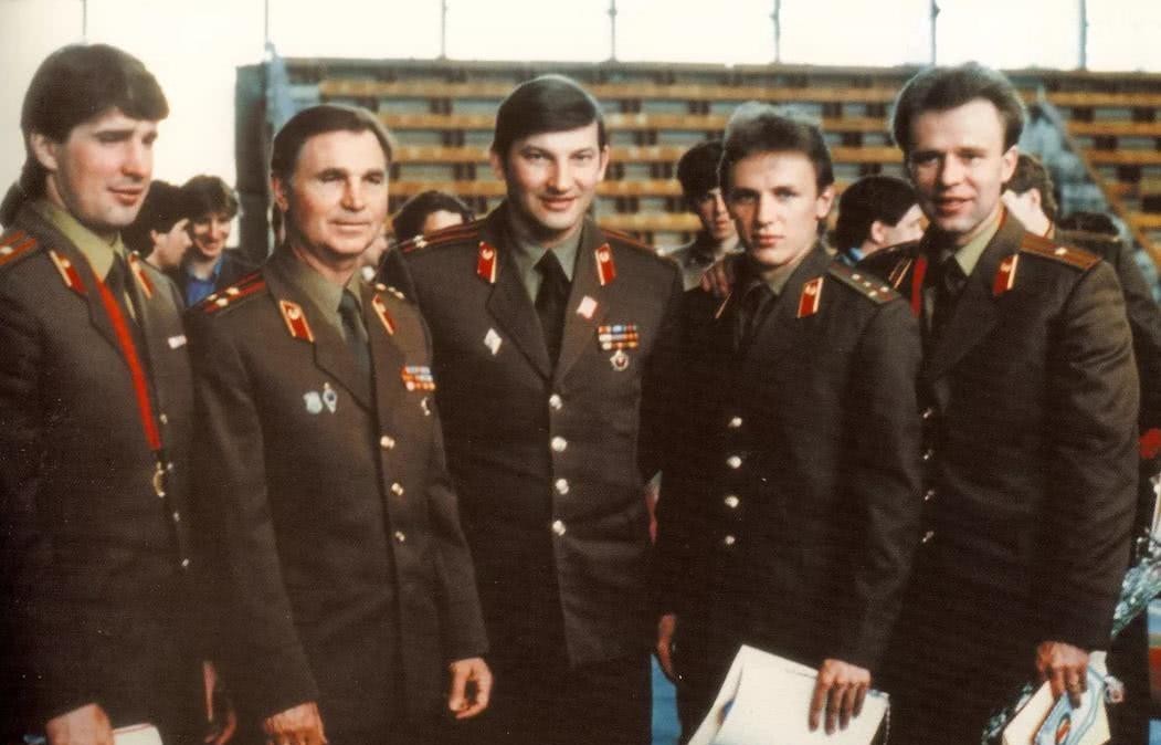 到底|80年代苏联拥有430万大军,但兵力仍严重不足,到底需要多少才算合适?