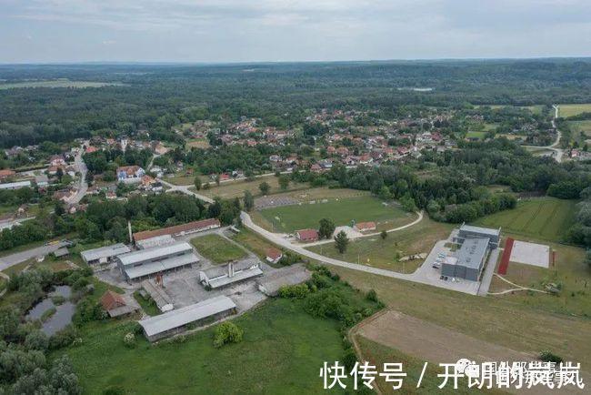 伊万·萨博博尔|小镇风景如画一套房子只卖1块钱几乎白送,还能拿2.5万补贴