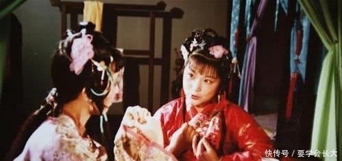 贾宝玉|宝玉、湘云偷吃鹿肉,李纨为何慌忙阻拦?她真的是出于关心吗