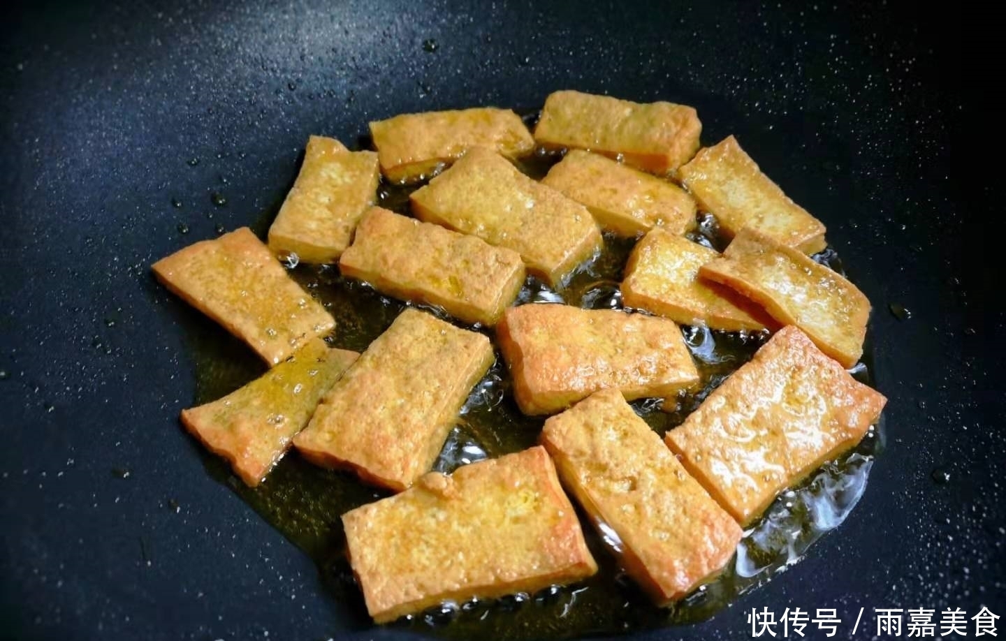 天冷晚餐就爱一锅炖,又香又解馋,吃着热乎又营养,汤汁都不剩!