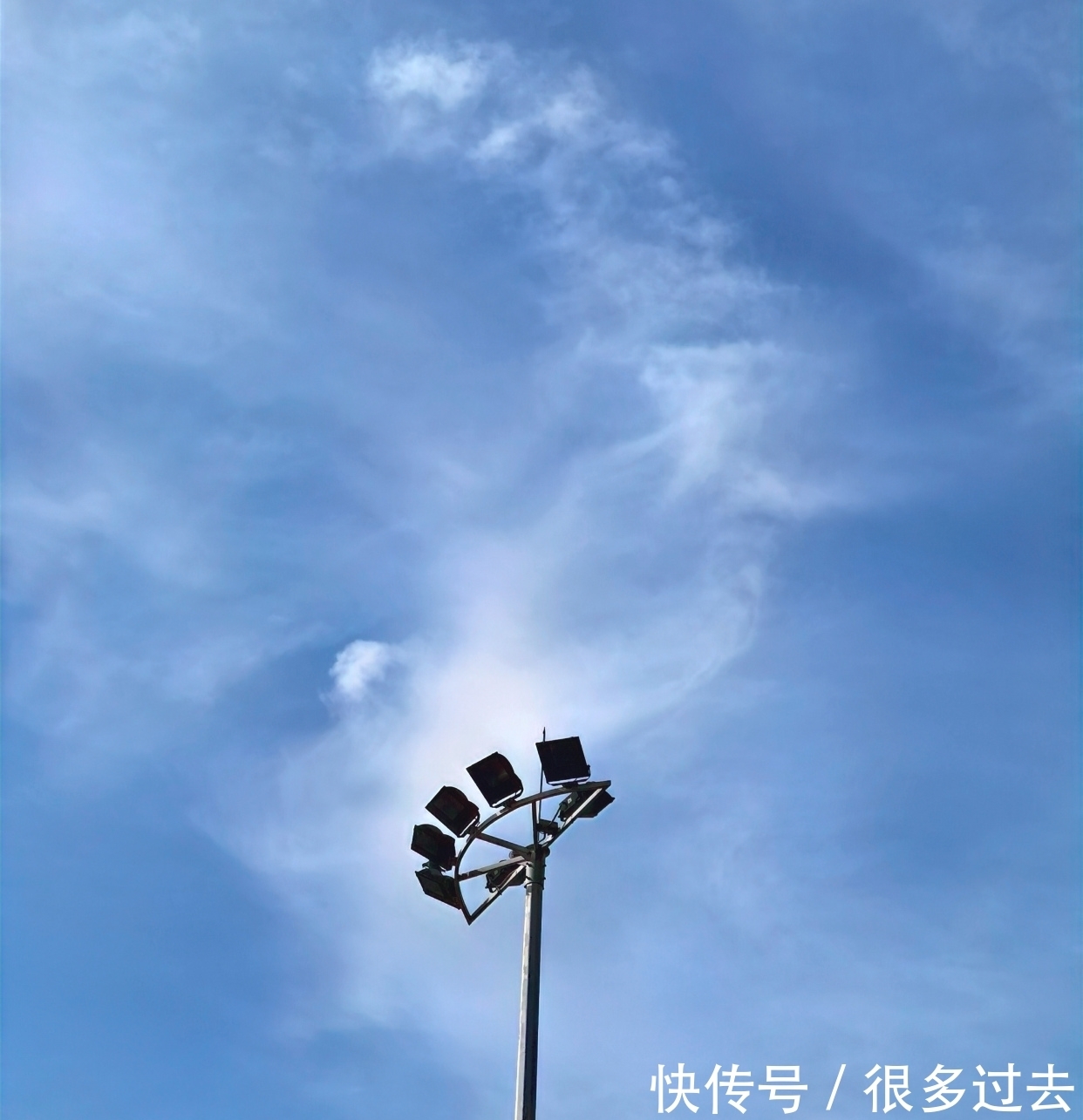 散文|原创散文:武汉的云,故乡的云