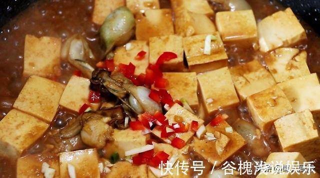 小葱|炖豆腐时，锅里加点它，吃着特别鲜，嫩嫩滑滑的，还不腥