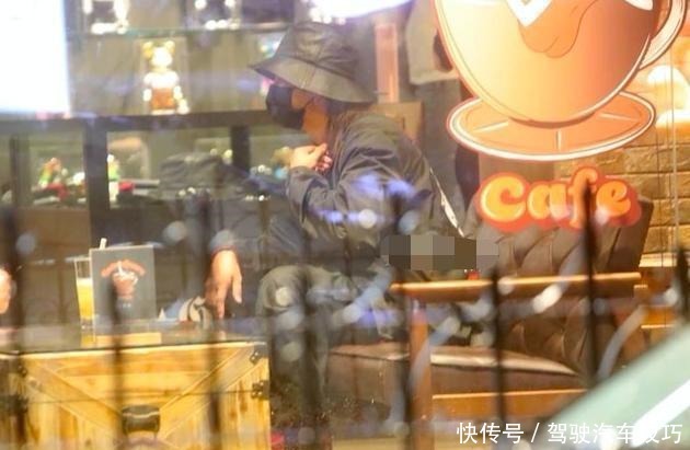 罗志祥深夜与好兄弟狂欢开趴,兴奋到在