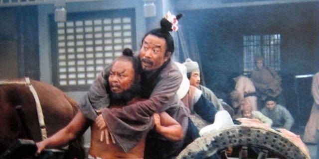 黑旋风&此人才是水浒中最虚伪的好汉,看似憨厚忠义,书中记载却令人发寒