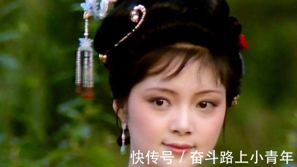 林黛玉|大过年一个细节,暴露了真相,自始至终黛玉都是她心头最放不下的