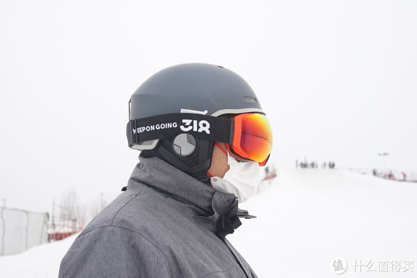 sm视频：三亿人的冰雪梦听音乐、通话皆可，Smart4u蓝牙滑雪头盔体验
