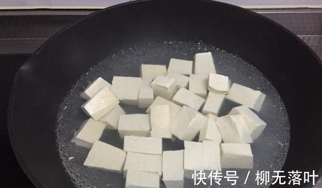 步骤|家常炖豆腐，硬“硬炖”，搭配五花肉味道更“绝”！