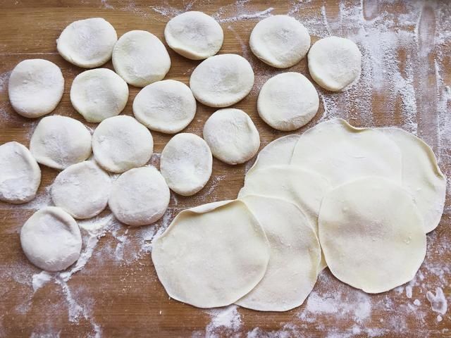 都说我家的饺子素馅儿比肉馅香,没别的,我调素馅只放3种调料