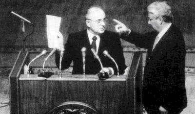 民主制度|戈尔巴乔夫为什么没能拯救苏联?