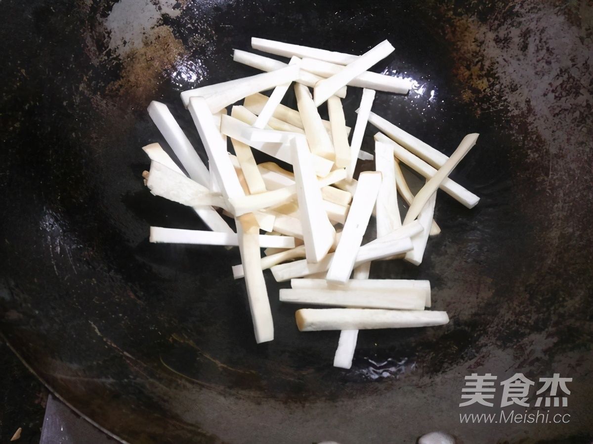 医生不会告诉你,它是强碱性食物,补血防脱发,上年纪的人要多吃