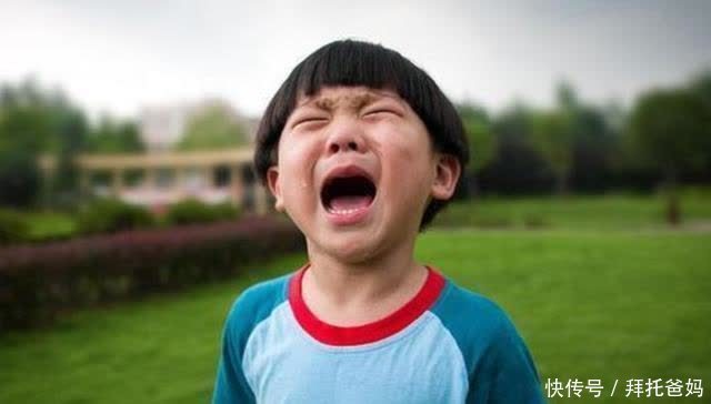 如何避免孩子成为“白眼狼”?培养孝顺宝宝,家长要杜绝3个行为