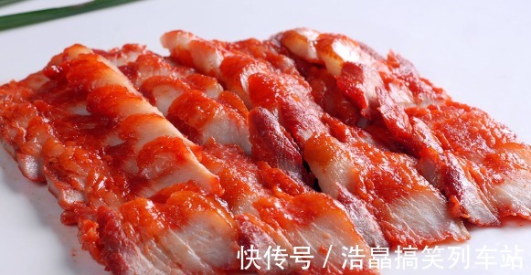 轻轻一咬,细细一嚼,外甜里嫩,由内而外溢出一丝甜甜的肉香